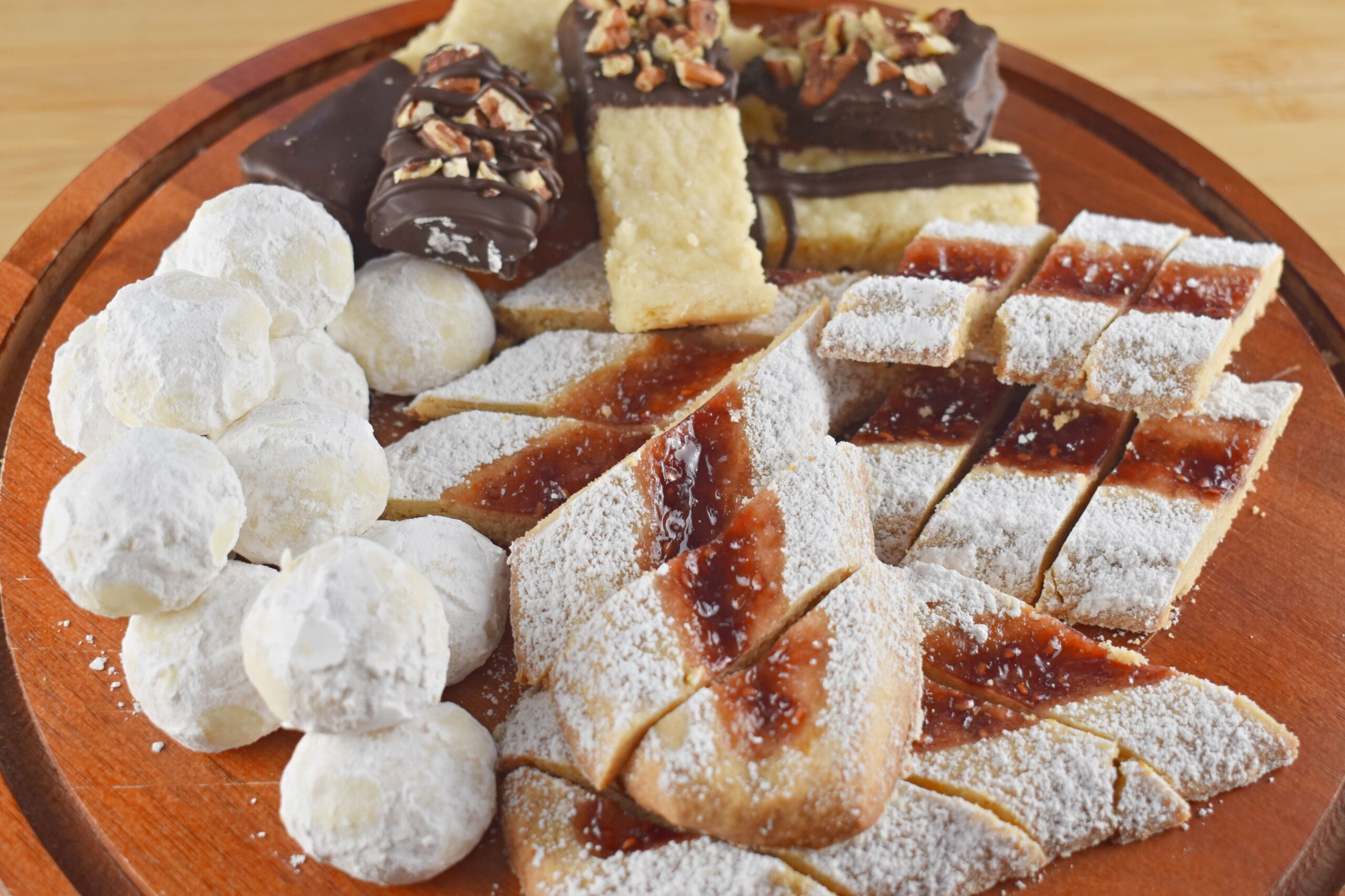 Linzer Cookie Slices