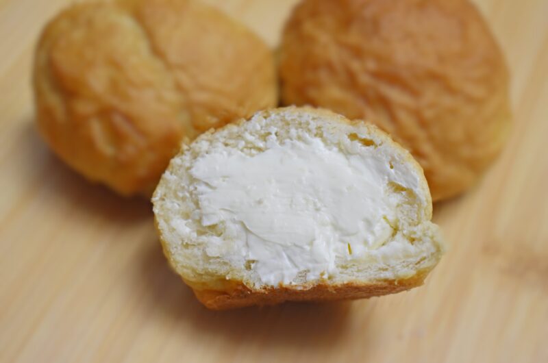 Cream Cheese Stuffed Pretzels